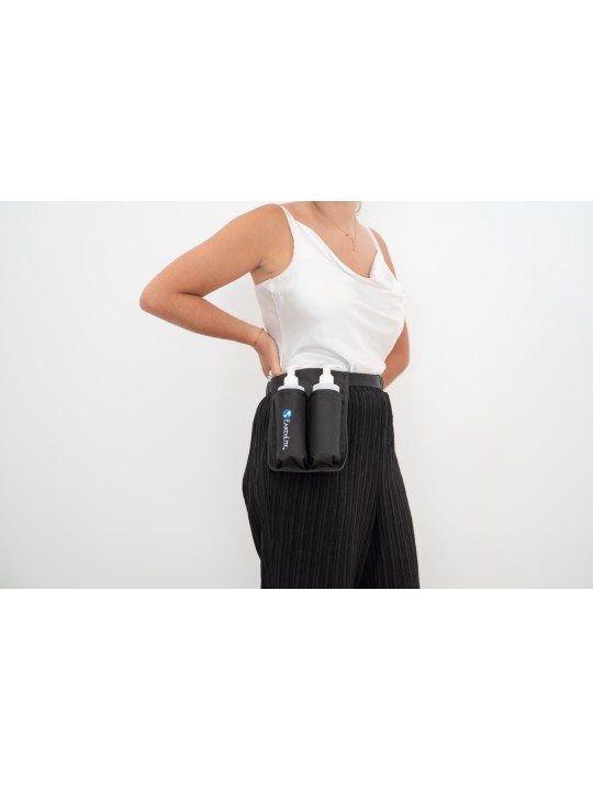 DOUBLE Oil Holster, pratique et ergonomique, porté autour de la taille pour un accès facile aux huiles de massage.