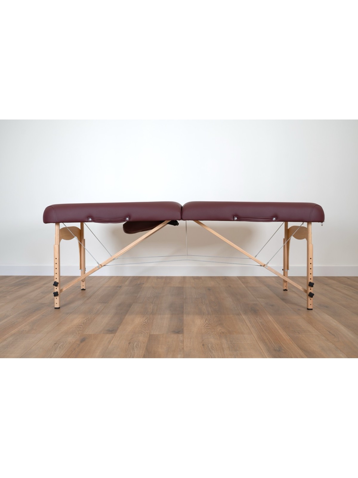 Vue complète de la Table de Massage Inner Strength 2, conçue pour offrir stabilité et confort pendant les soins.