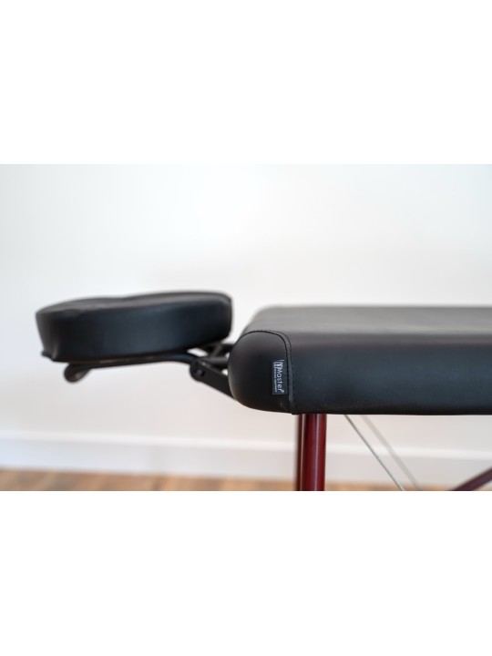 Détail de l'appui-tête ergonomique et du rembourrage moelleux de la table de massage Zephyr, conçu pour un soutien optimal.