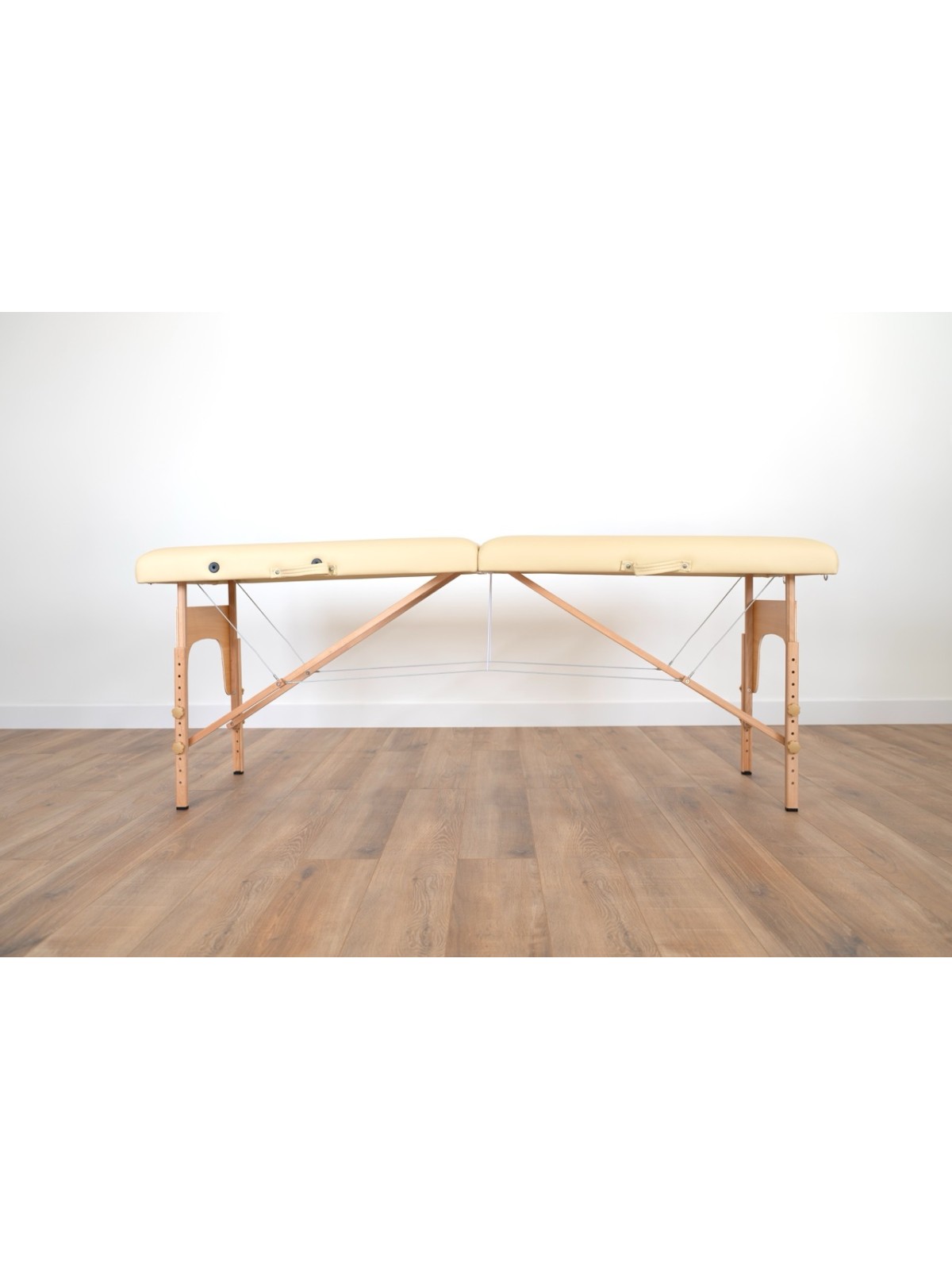 Table de massage Sofia Light déployée, conçue pour un confort optimal et une stabilité parfaite."