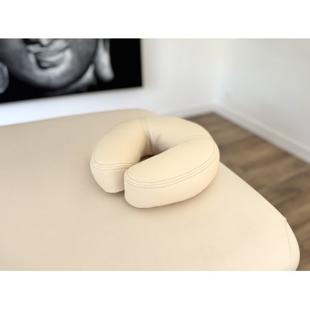 Coussin moelleux pour têtière de table de massage.